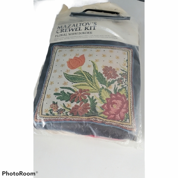 Mazaltav's Crewel Kit with Floral Border - Picture 1 of 9